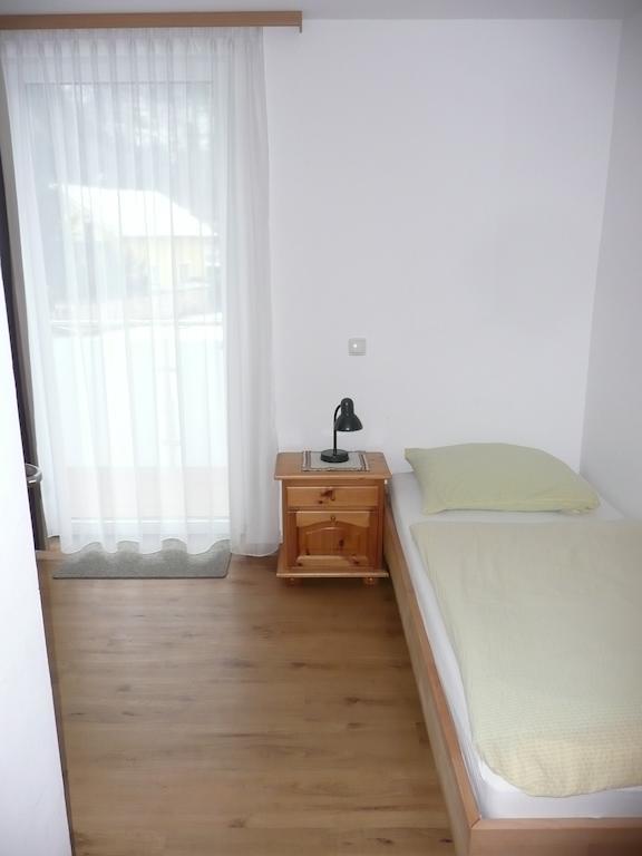 Gasthaus Pension Zur Nixe シュタインバッハ・アム・アターゼー 部屋 写真